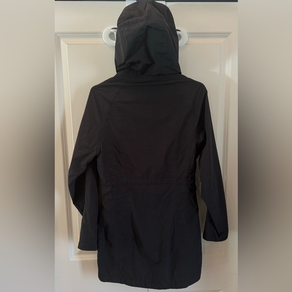Aritiza community black light rain coat, size small women’s - Picture 5 of 5